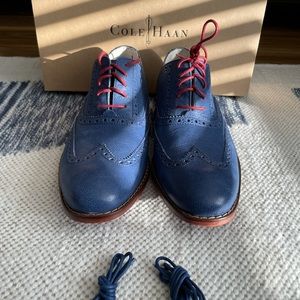 NEW Cole Haan Derby Shoe - Navy - Size 7.5 wide